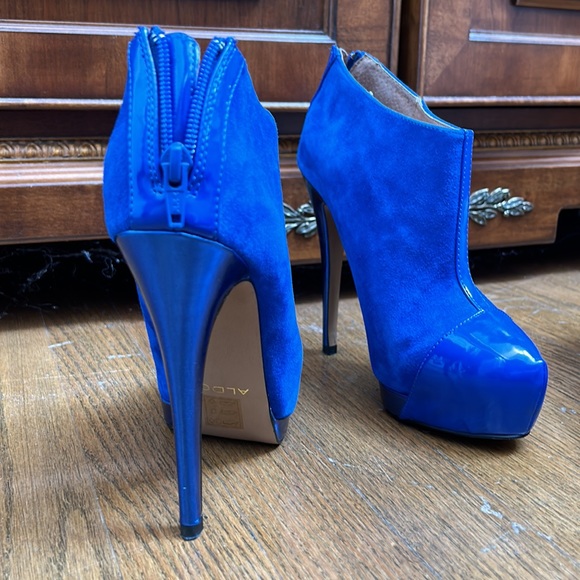 Blue Aldo Heels - Picture 2 of 2